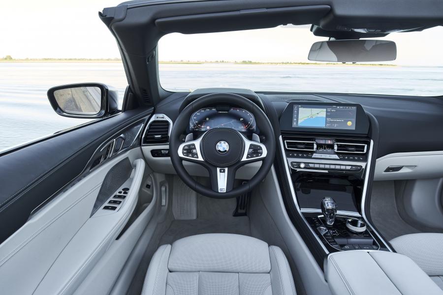Торпедо BMW M850i xDrive Convertible (G14) 2018 года  (WW) (фото 145 из 183)